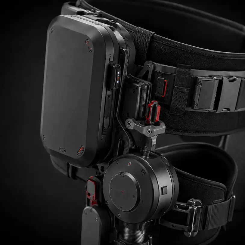 BAT.FLY exoskeleton battery and hip mechanism